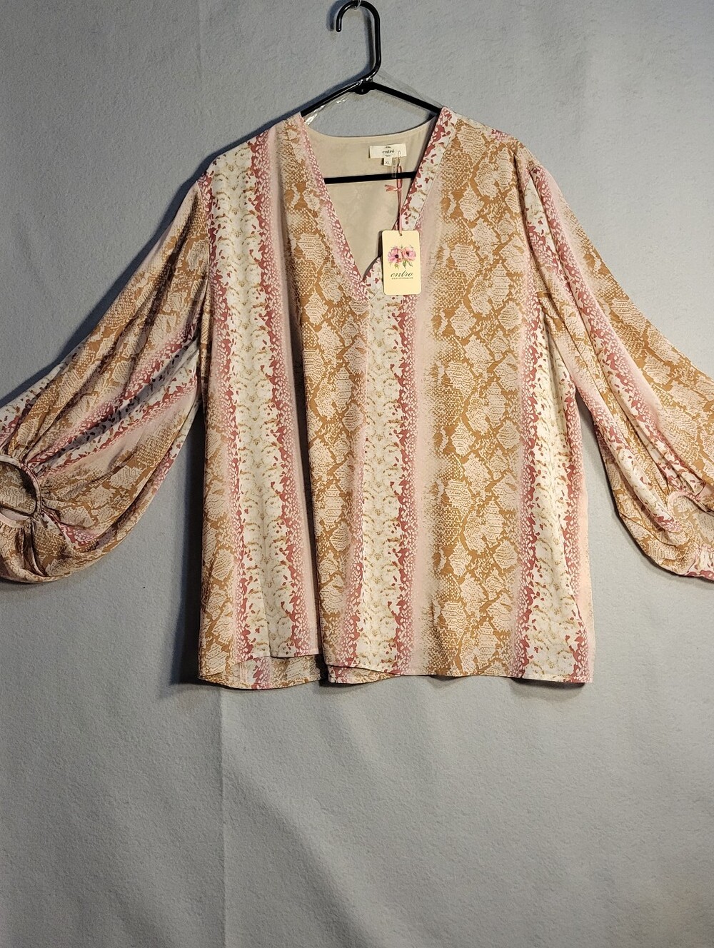 Entro XL Snakeskin Print Balloon Sleeve Blouse | Lined Bodice V-Neck | NWT